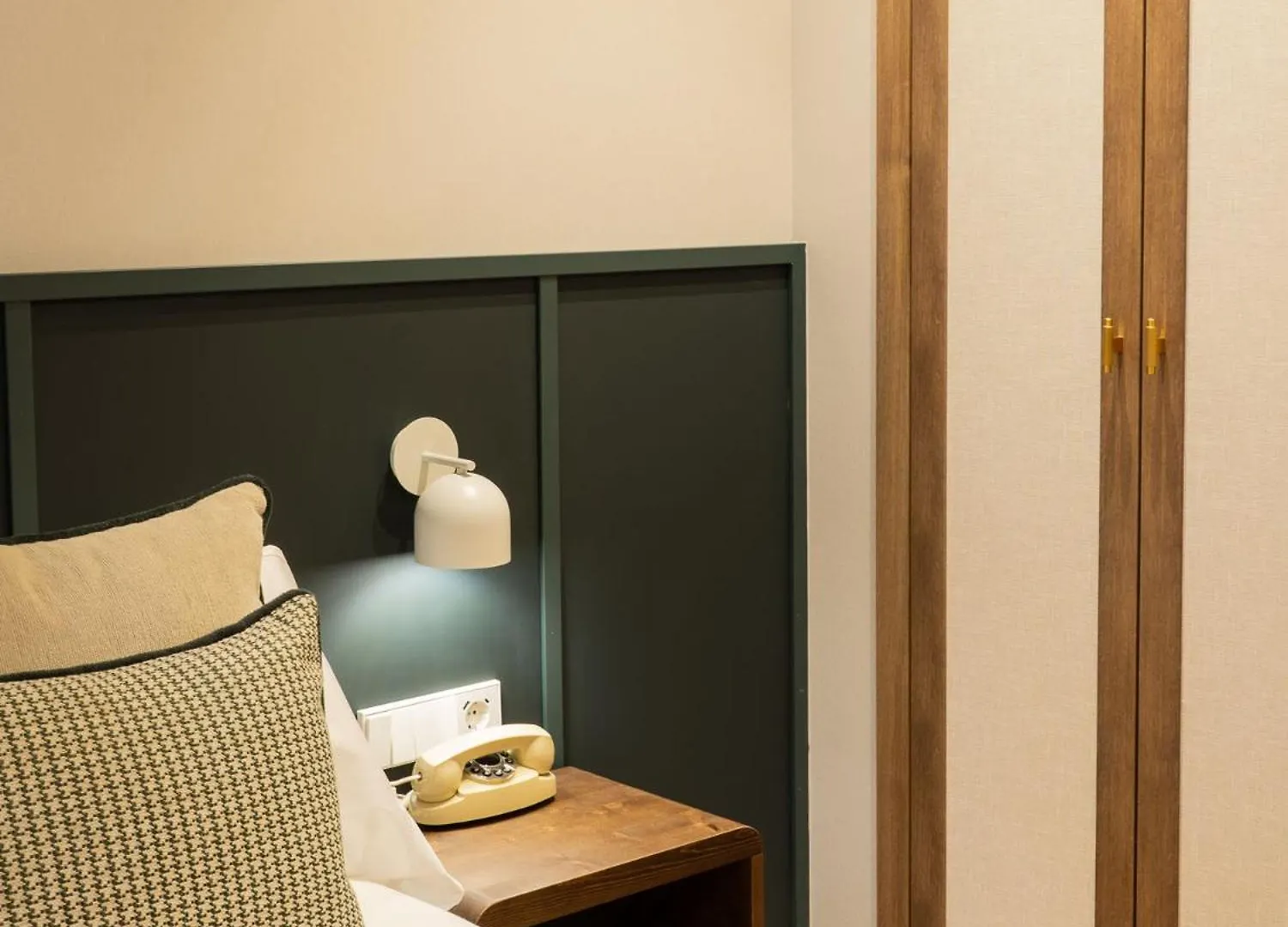 ****  Hotel Well And Come Malaga Spain