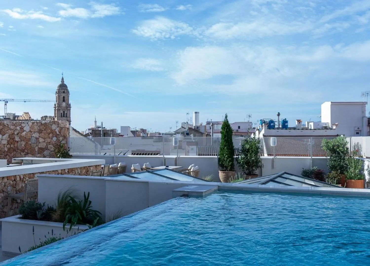 Hotel Well And Come Malaga contacts