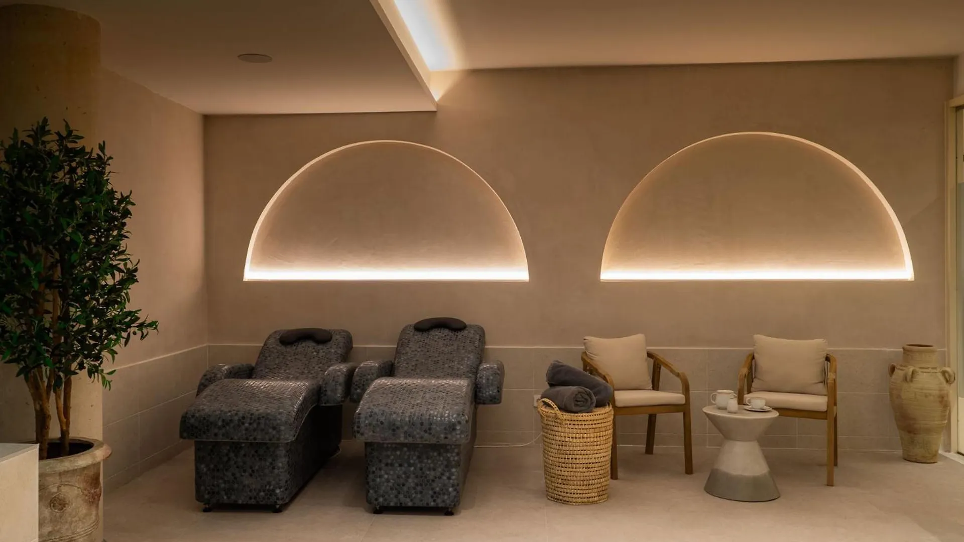 Hotel Well And Come Malaga