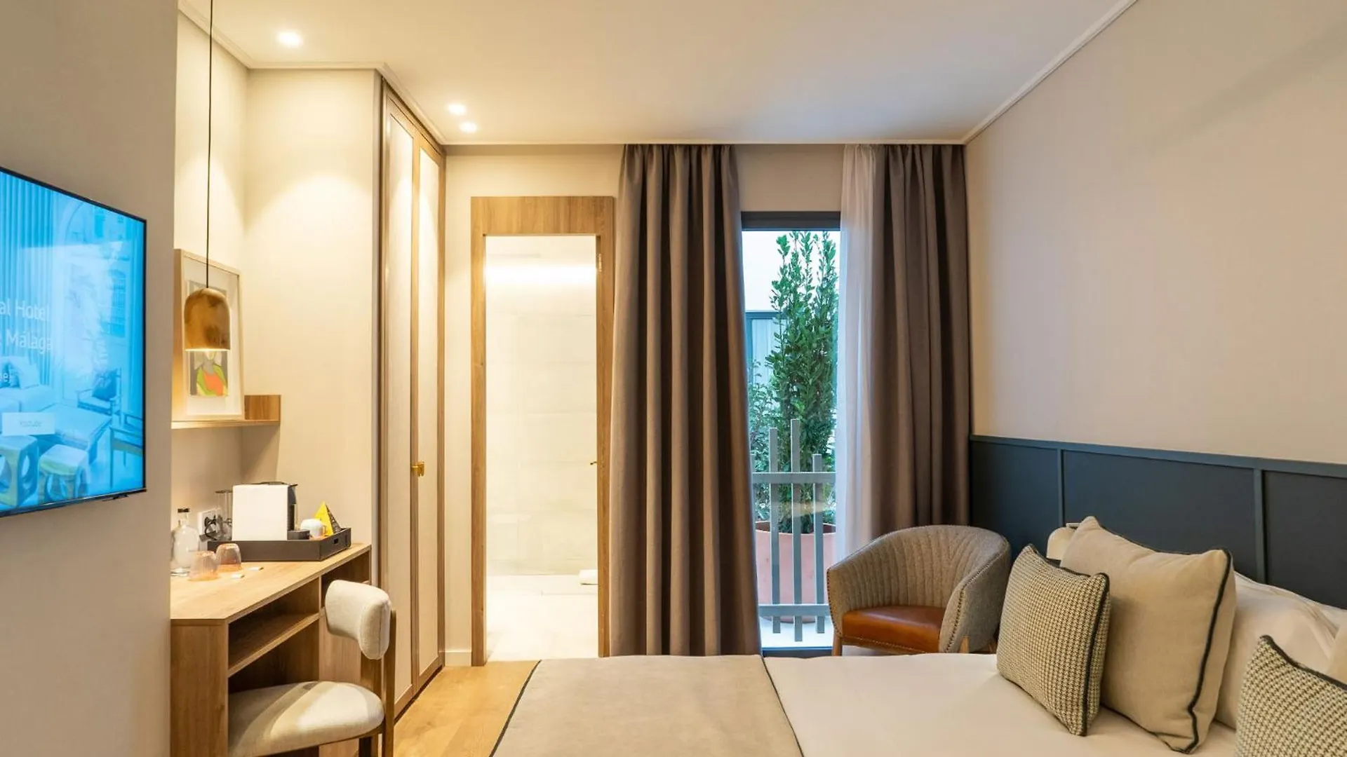 Hotel Well And Come Malaga