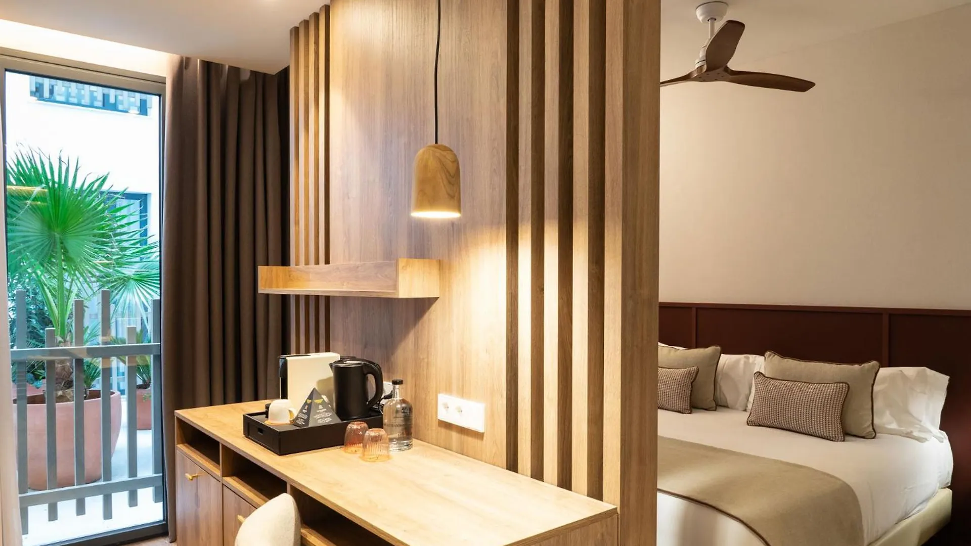 Hotel Well And Come Malaga